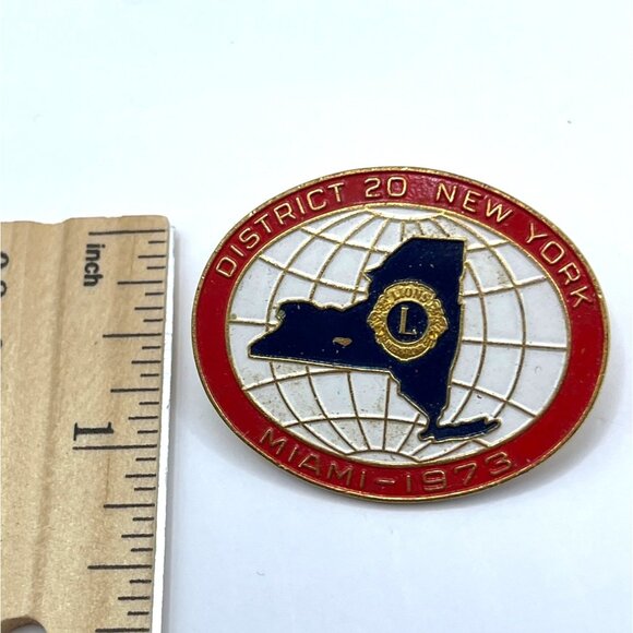 Vintage 1973 District 20 New York Lions Club Pin Badge Miami A103 - Picture 3 of 4